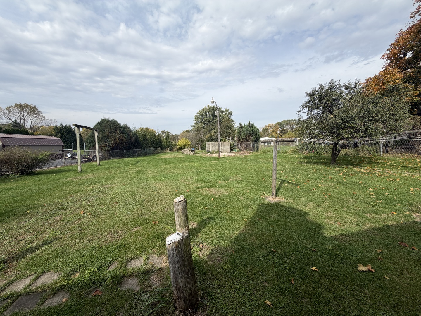 main property photo 28
