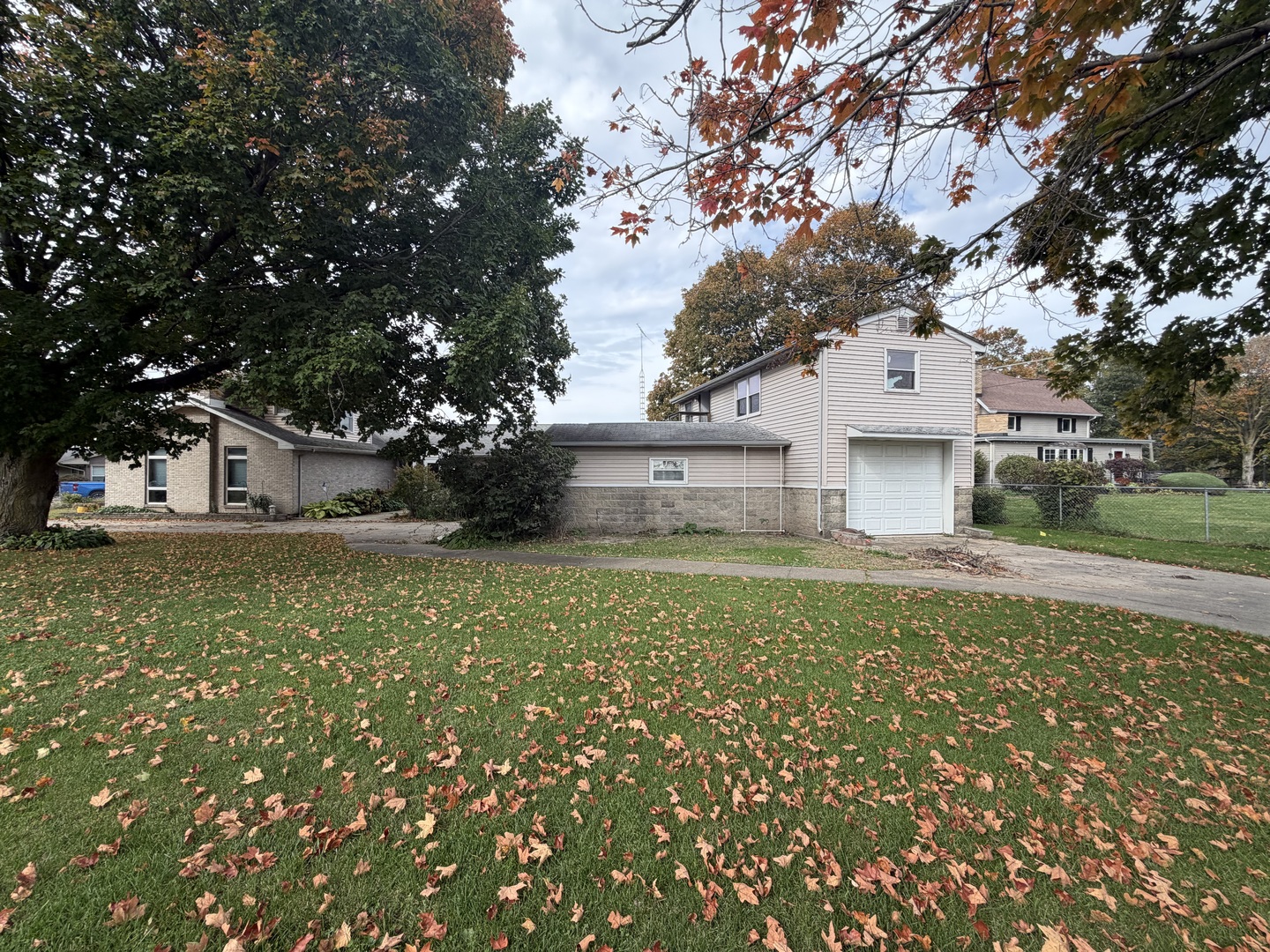main property photo 29
