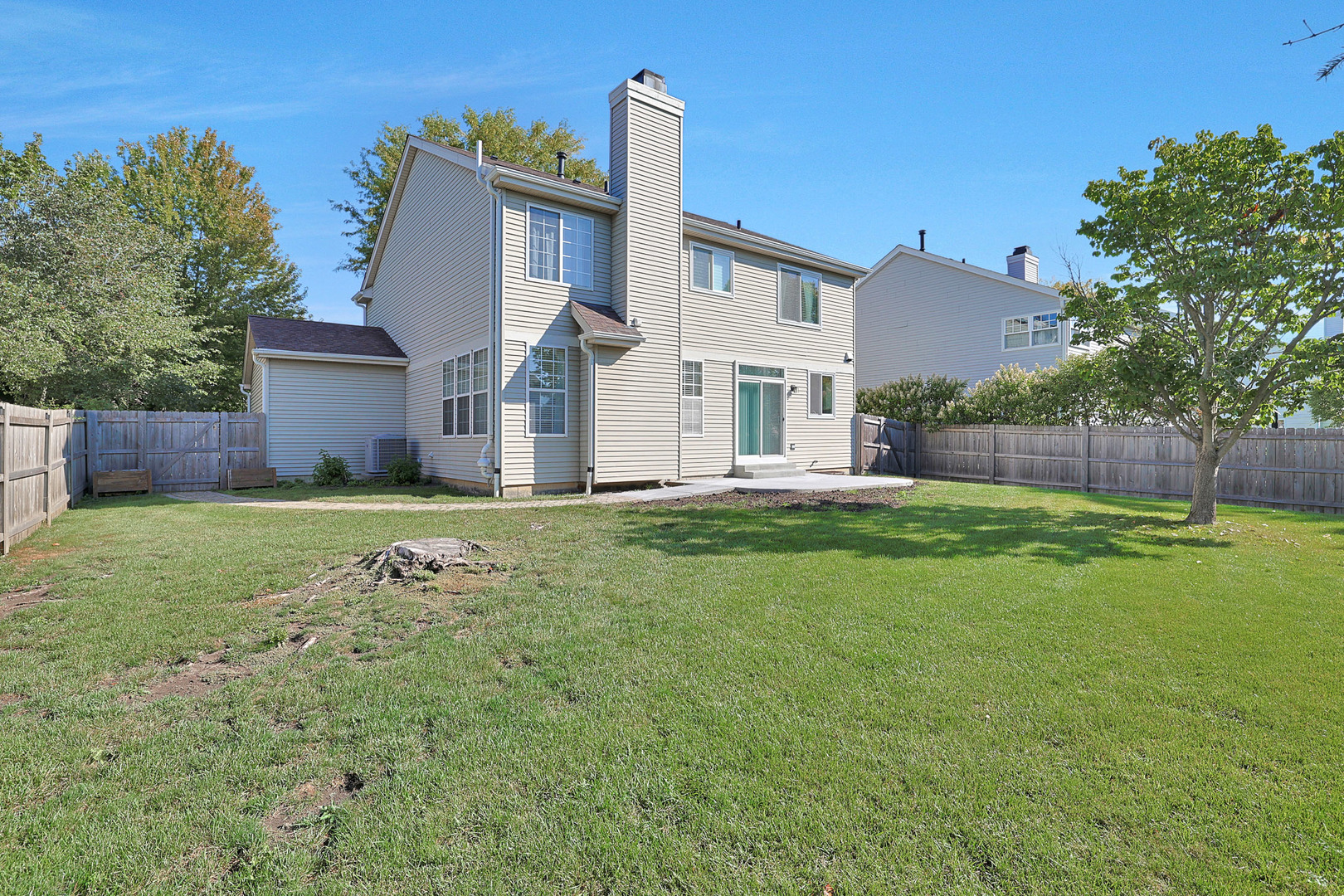 main property photo 32