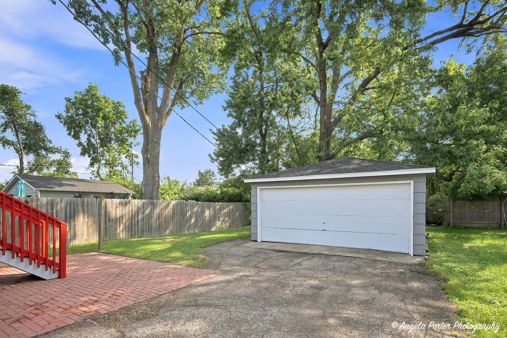 main property photo 28