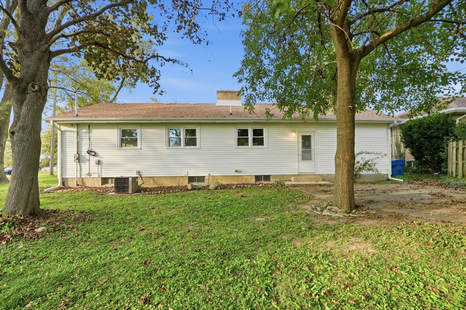 main property photo 17