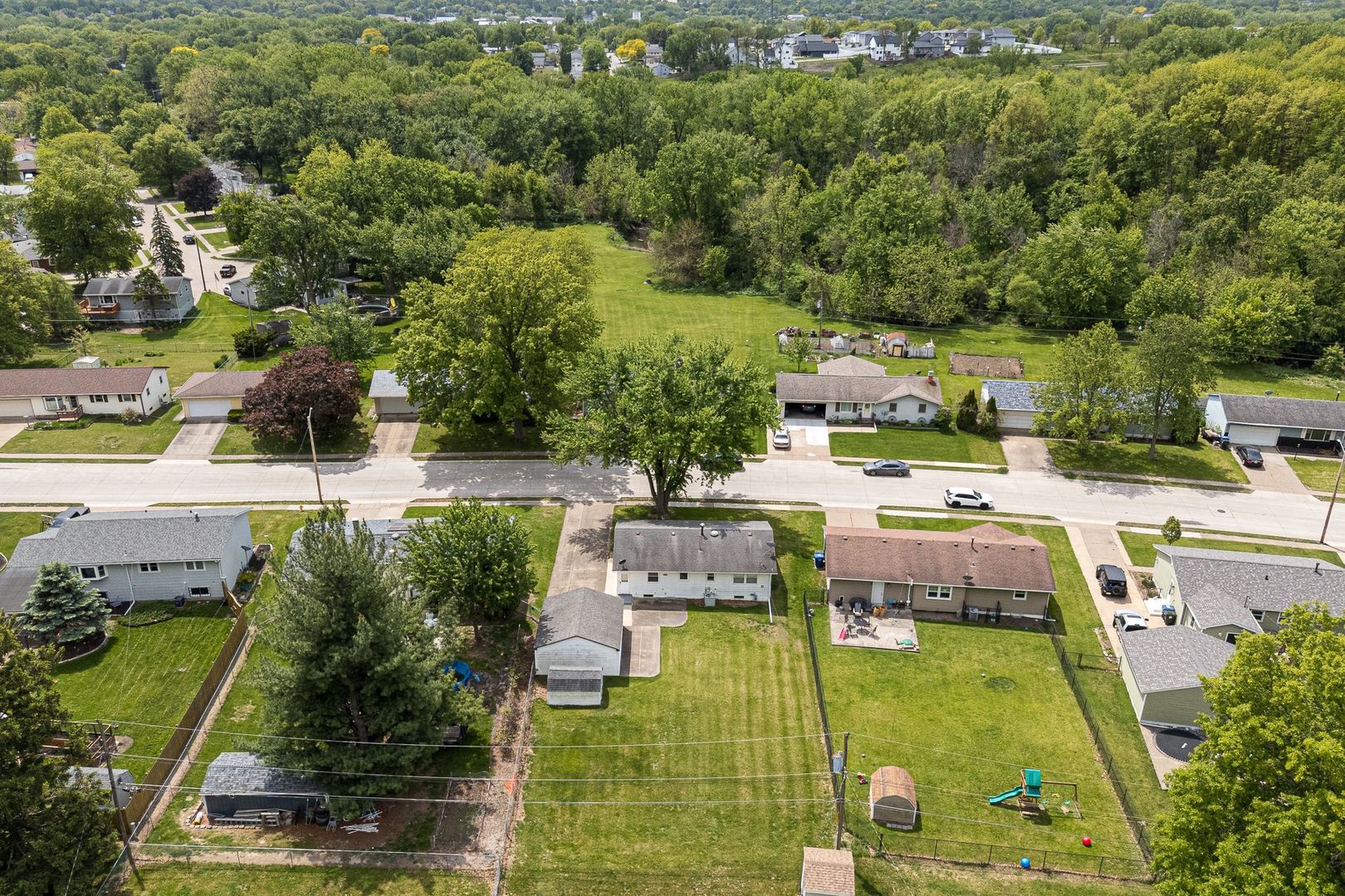 main property photo 28