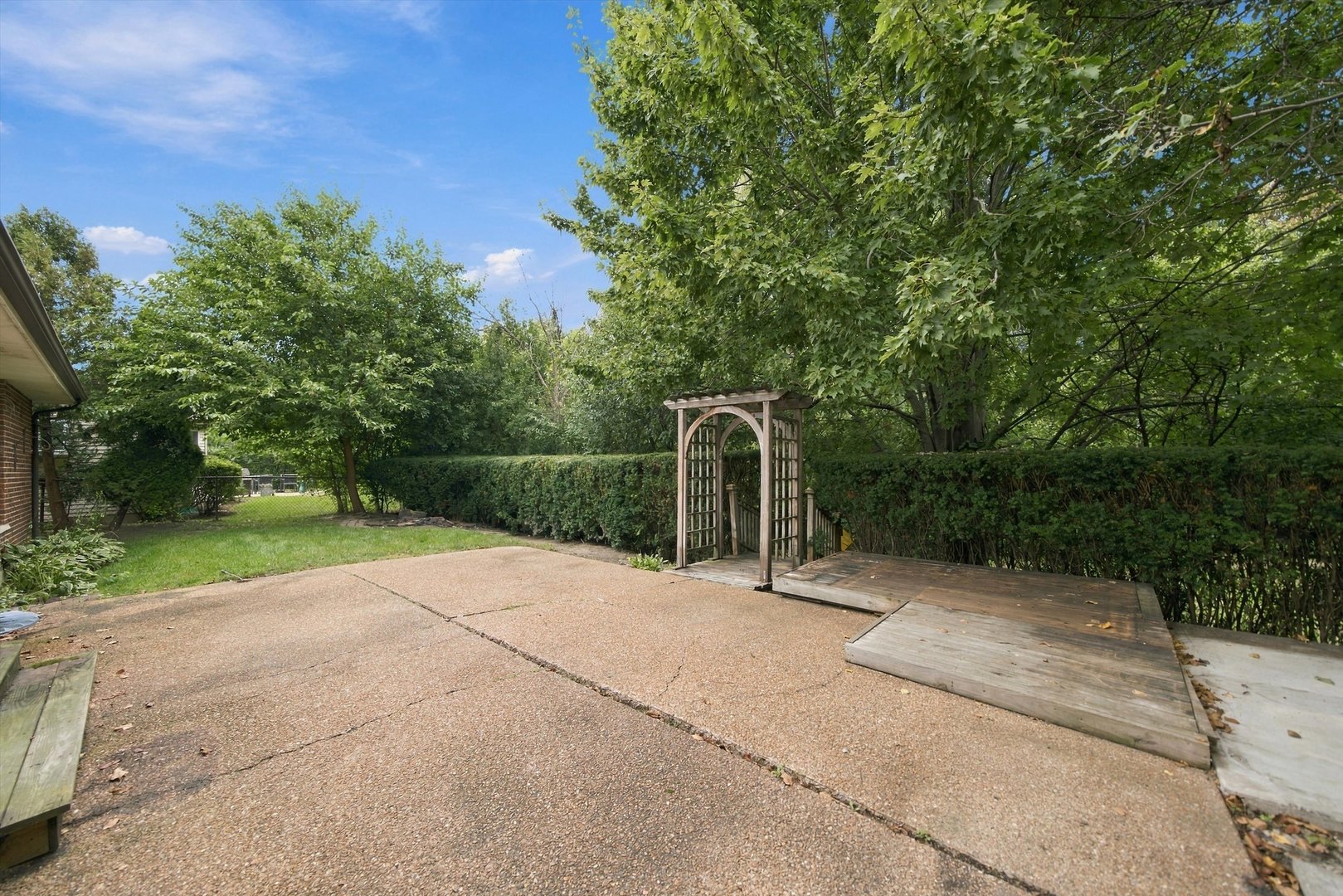 main property photo 19