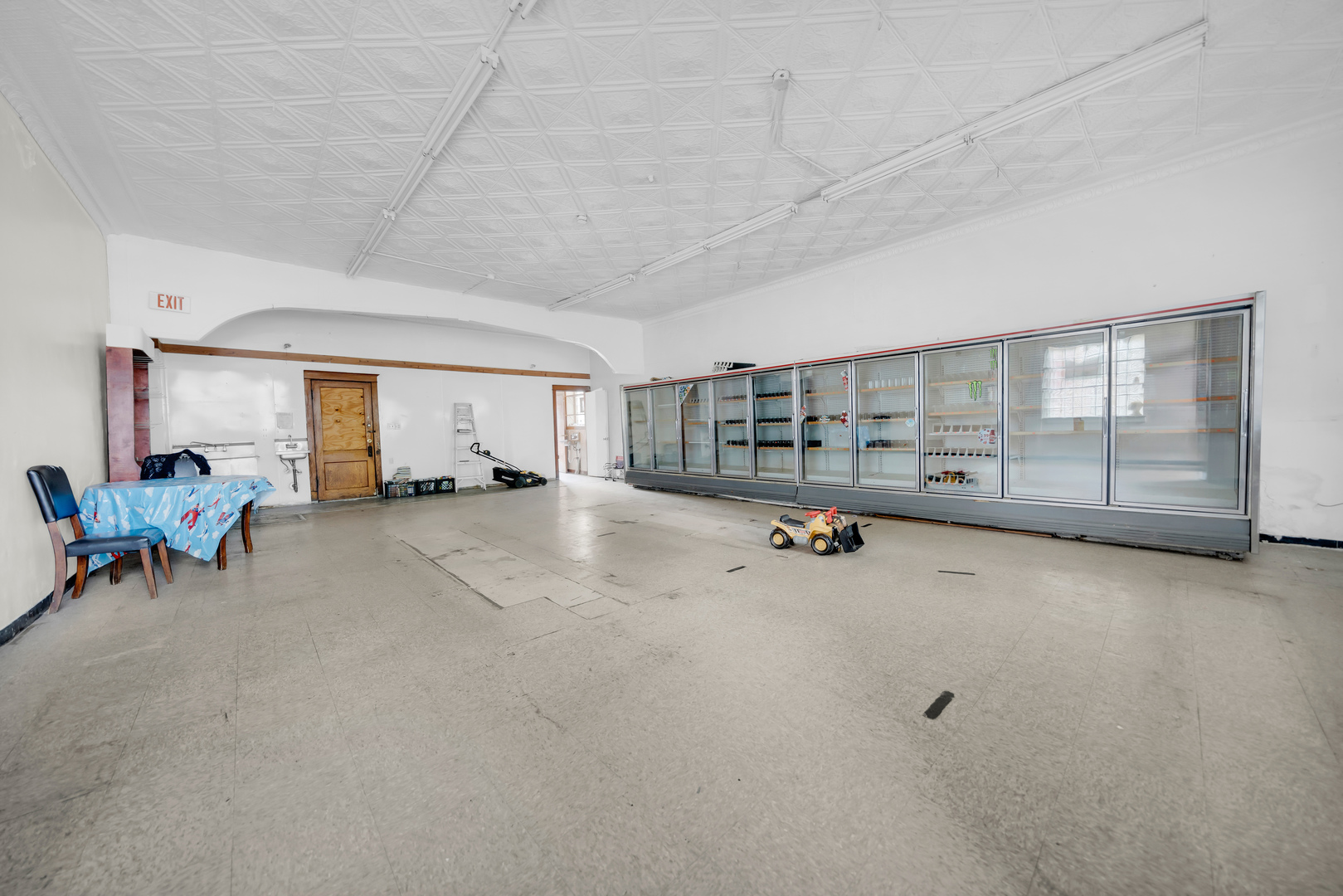 main property photo 16