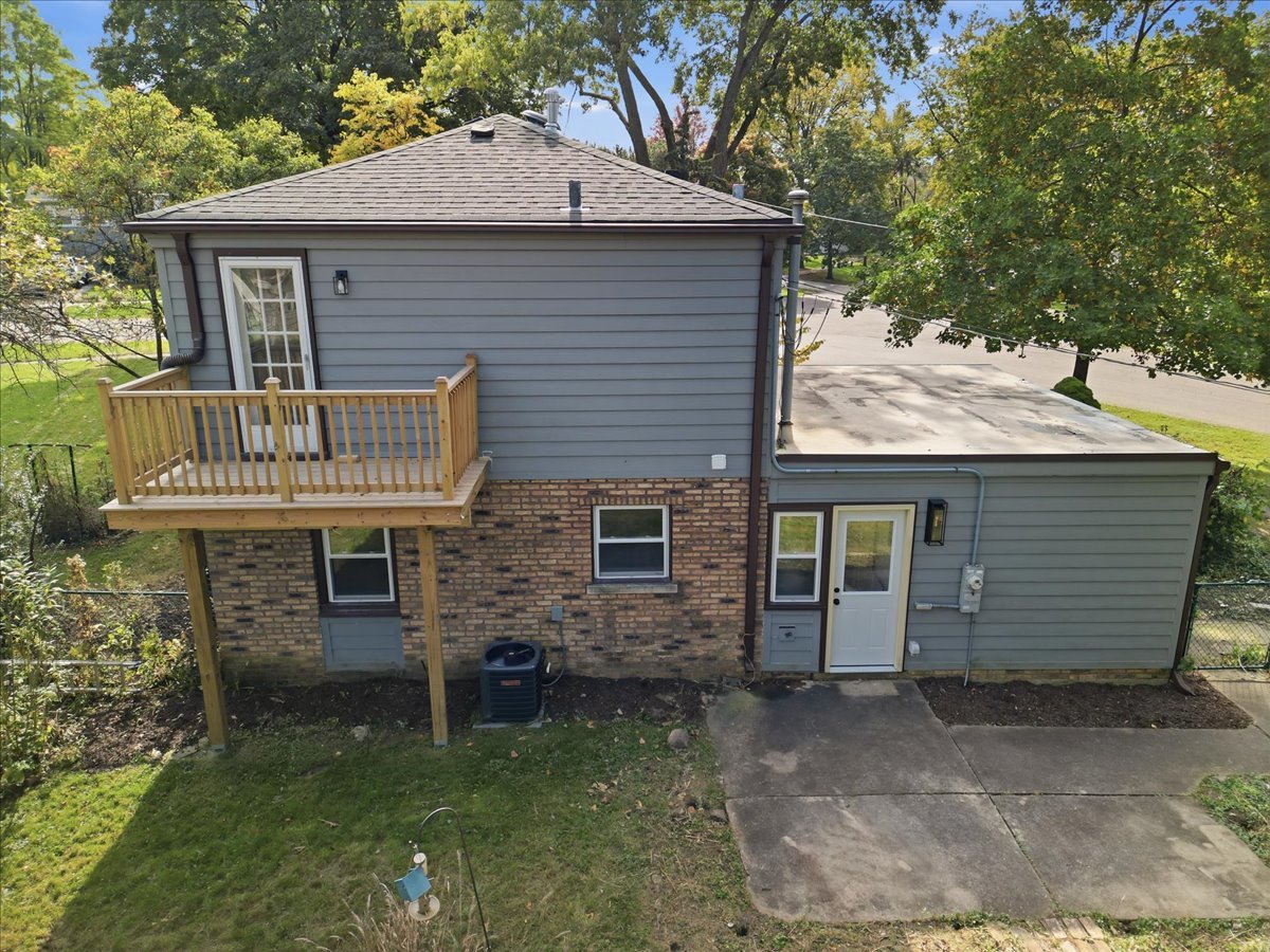 main property photo 24