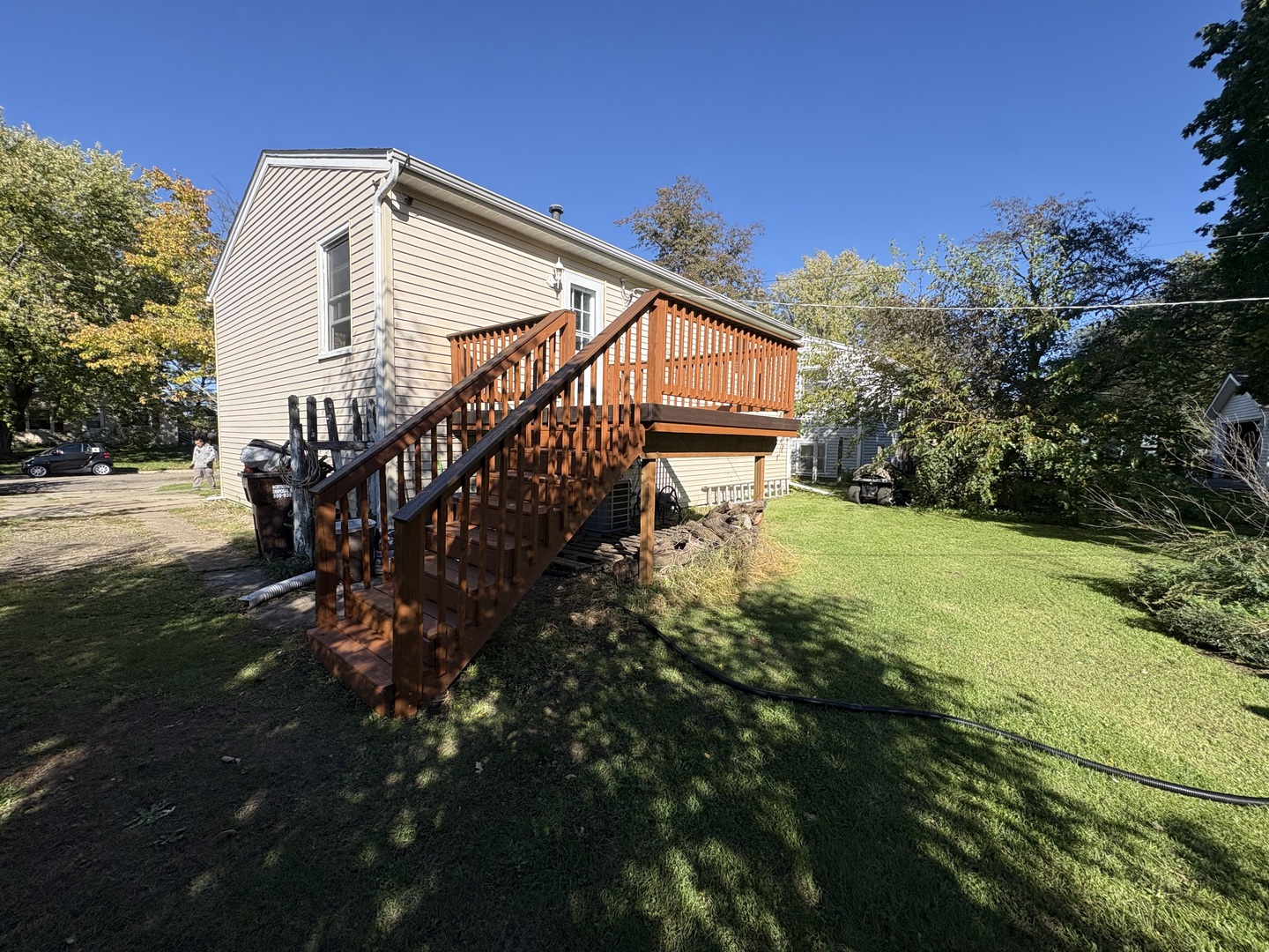 main property photo 28