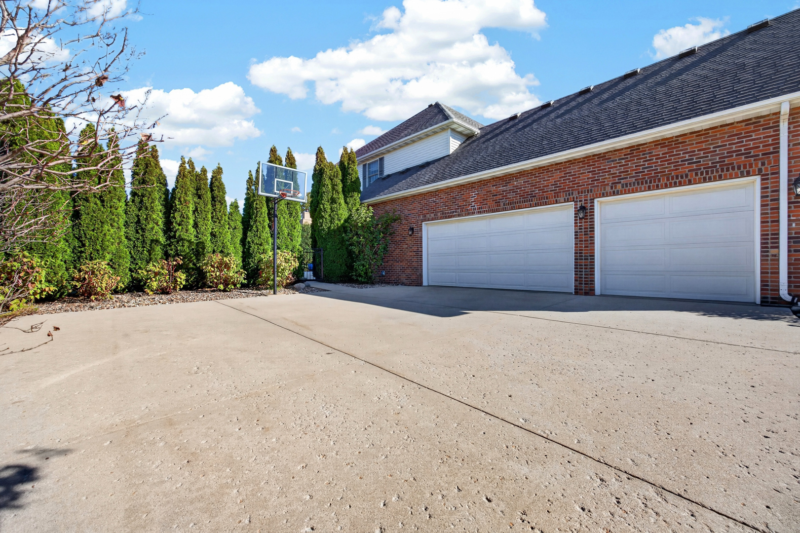 main property photo 74