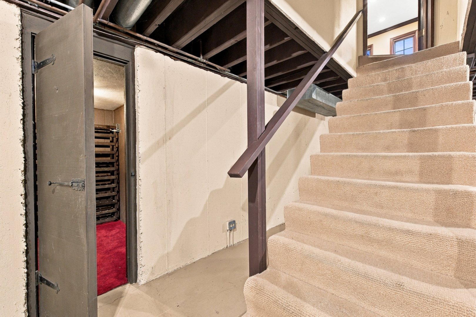 main property photo 36