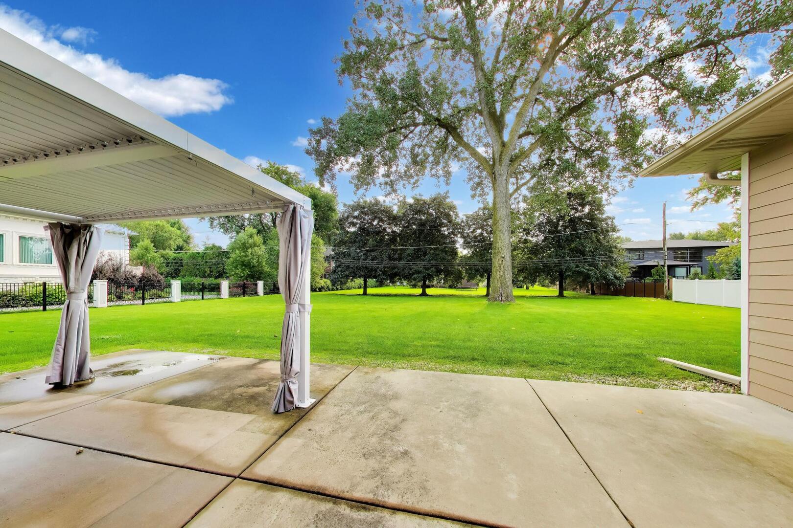 main property photo 33