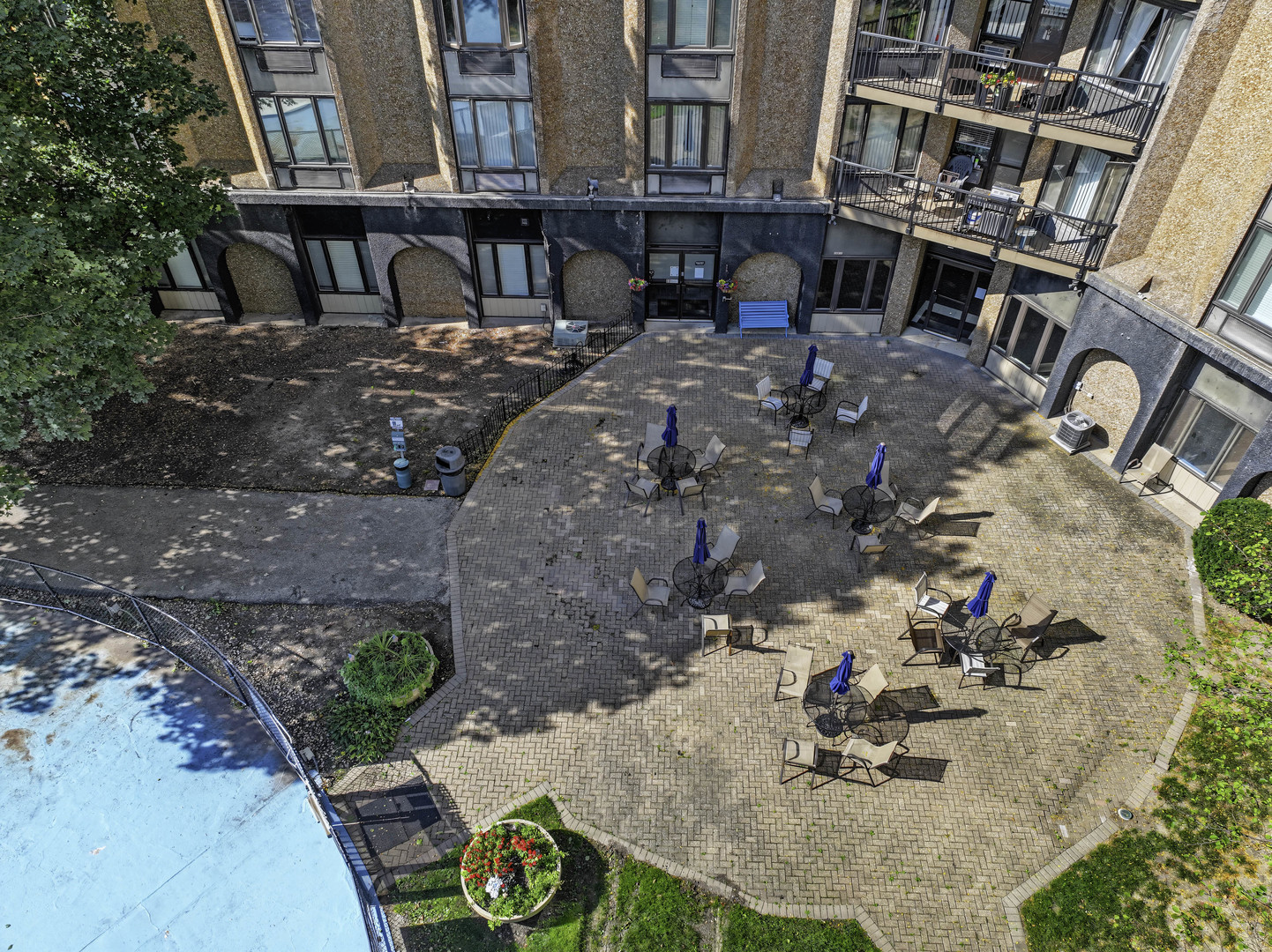 main property photo 24