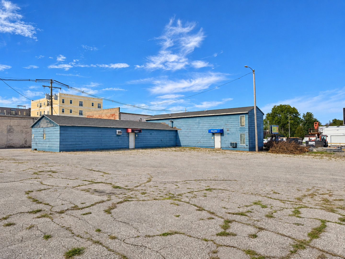 main property photo 17