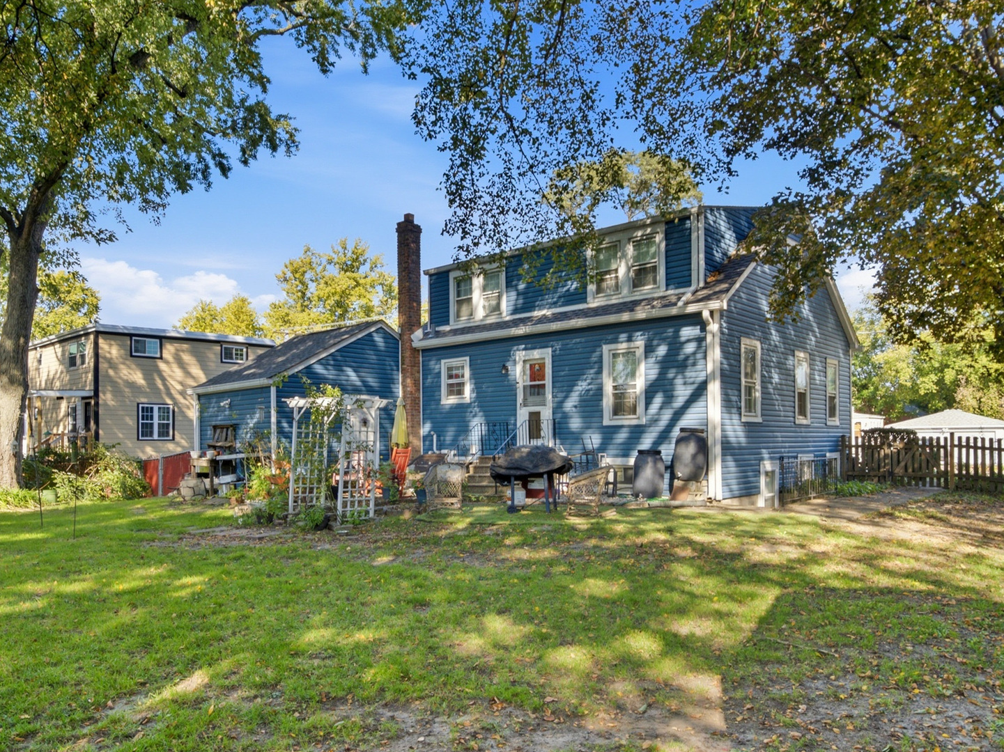 main property photo 18