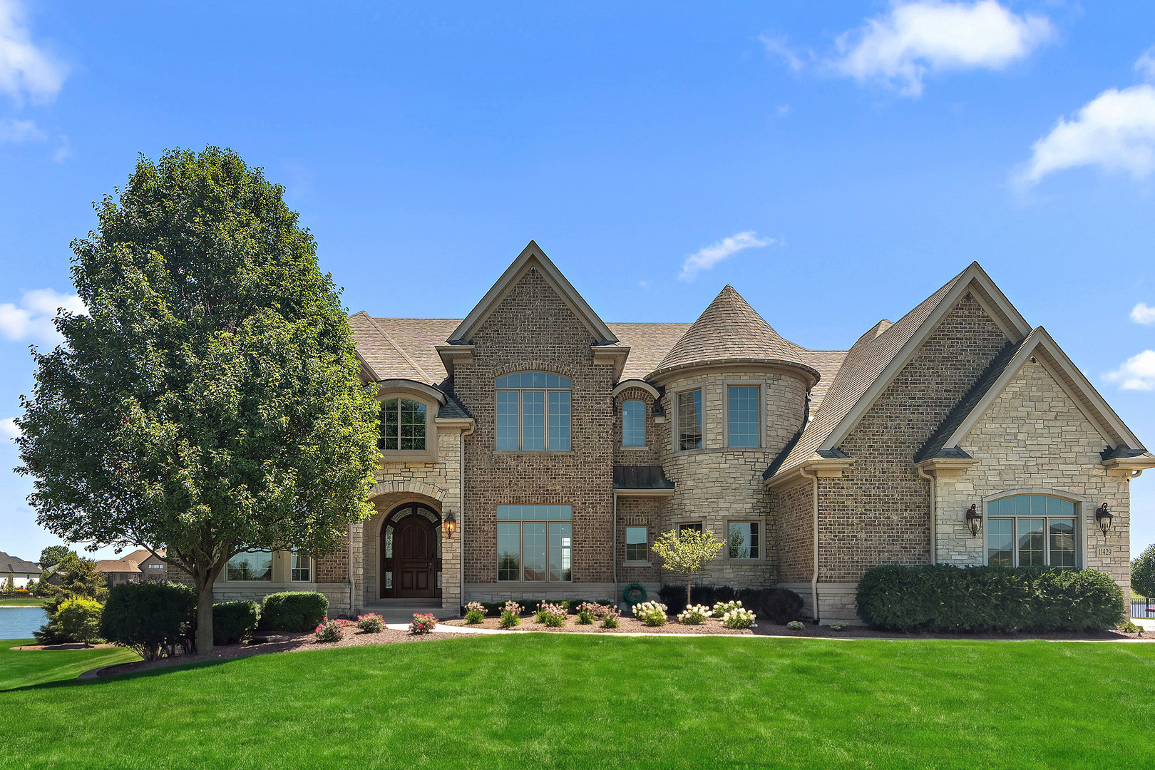 main property photo 5