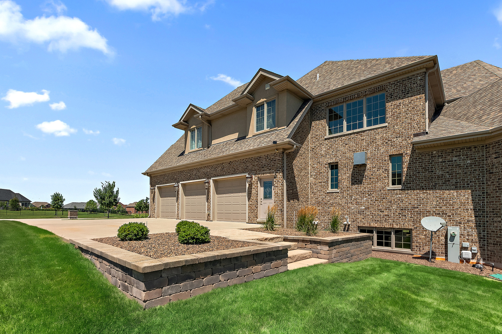main property photo 81