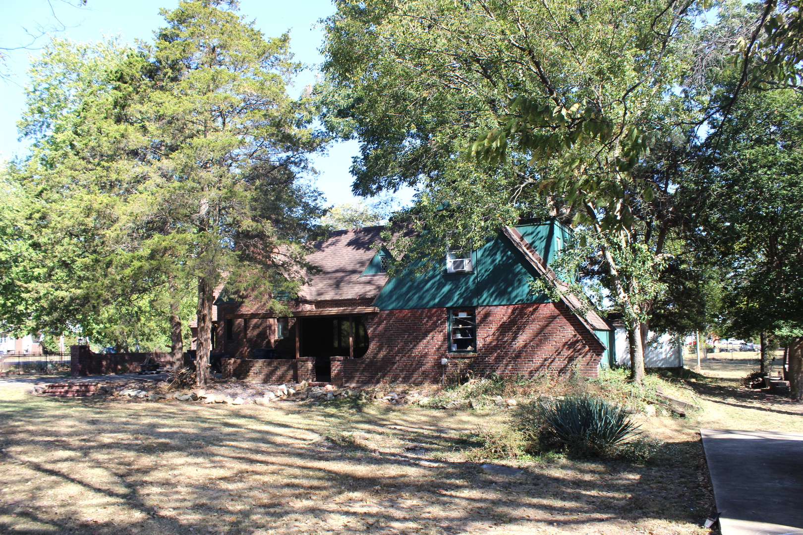 main property photo 2