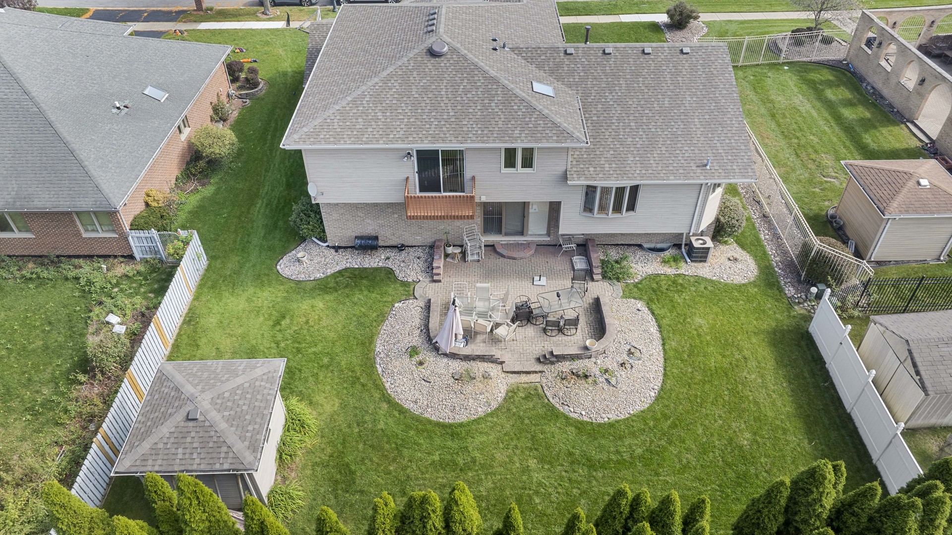 main property photo 32