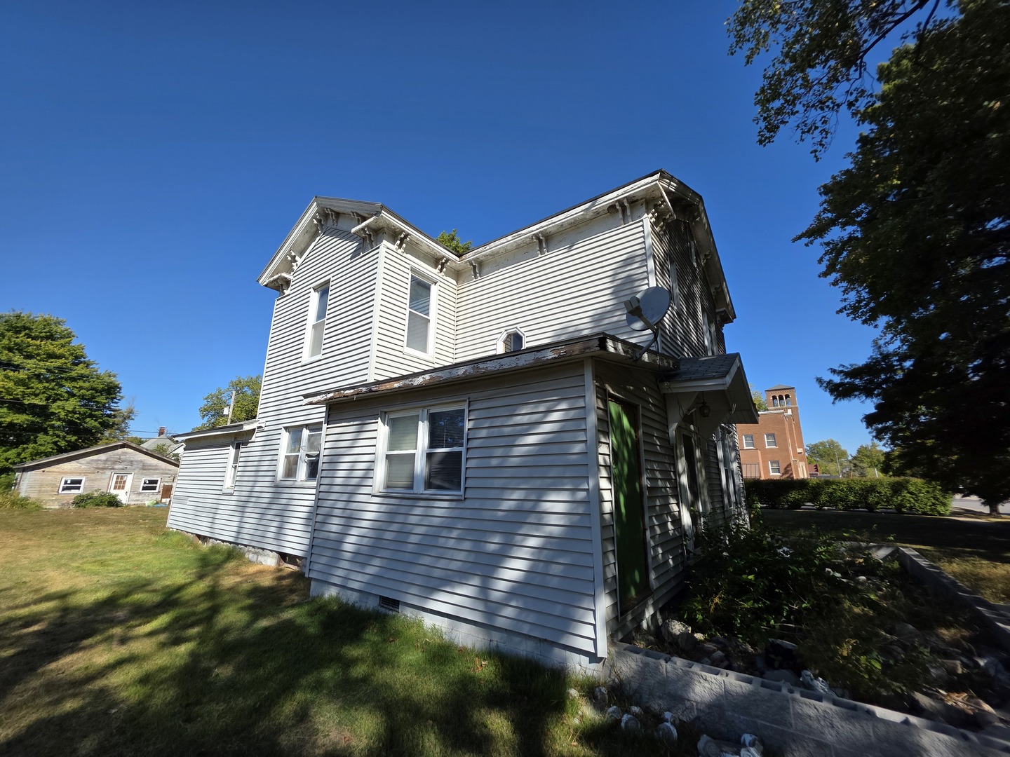 main property photo 2