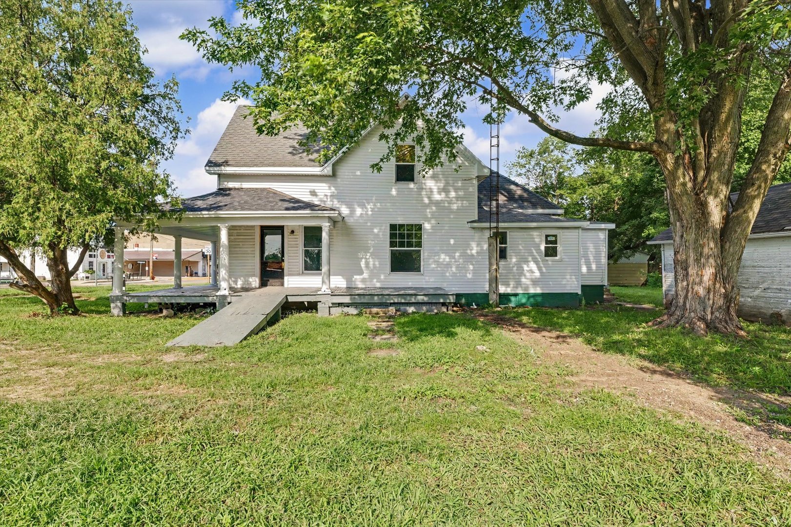main property photo 32