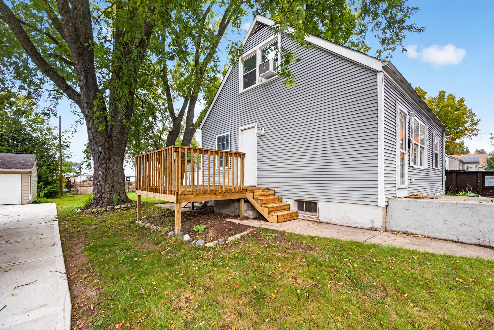 main property photo 35