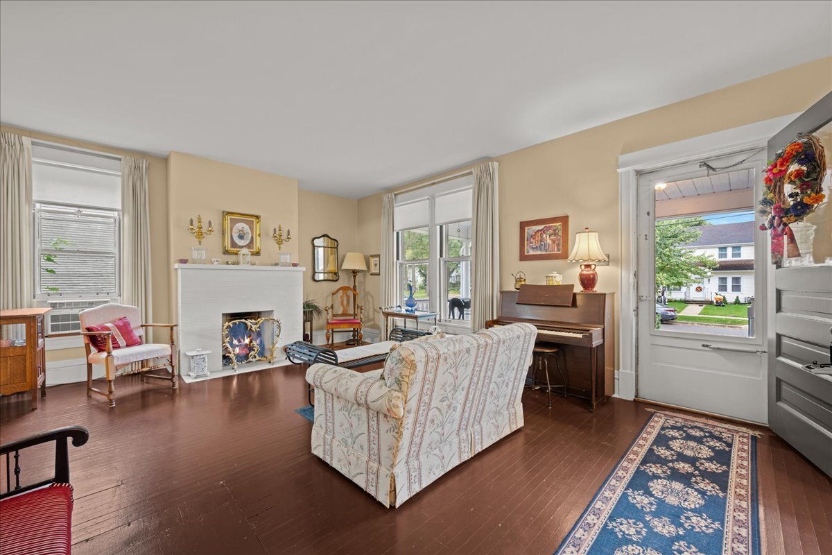 main property photo 28