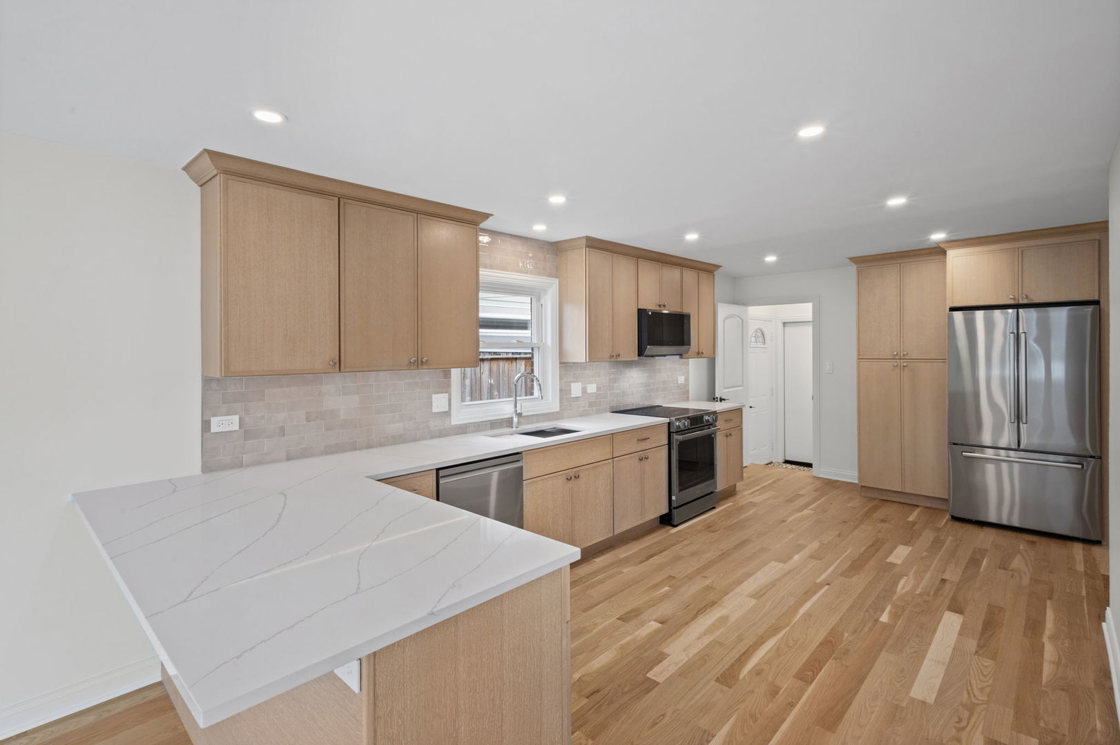 property viewer photo 5