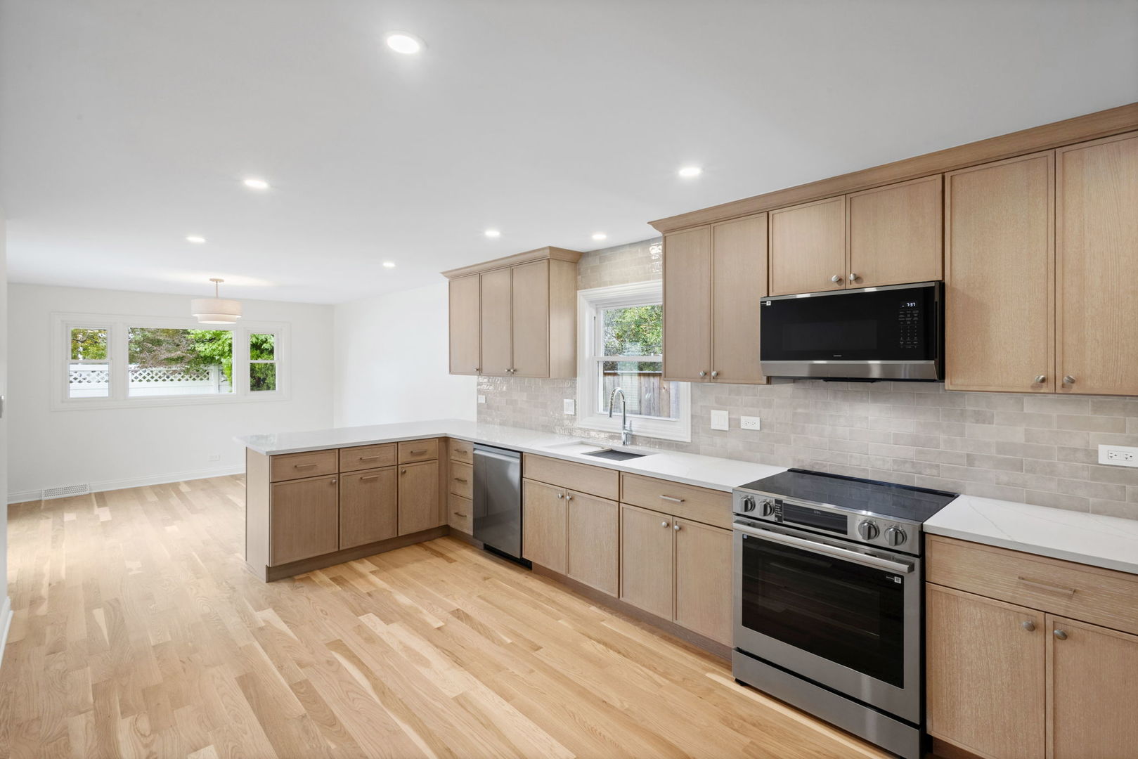 property viewer photo 6