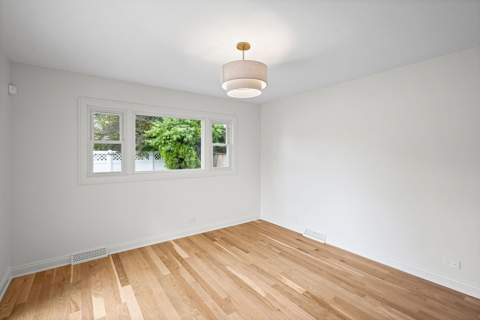 property viewer photo 8