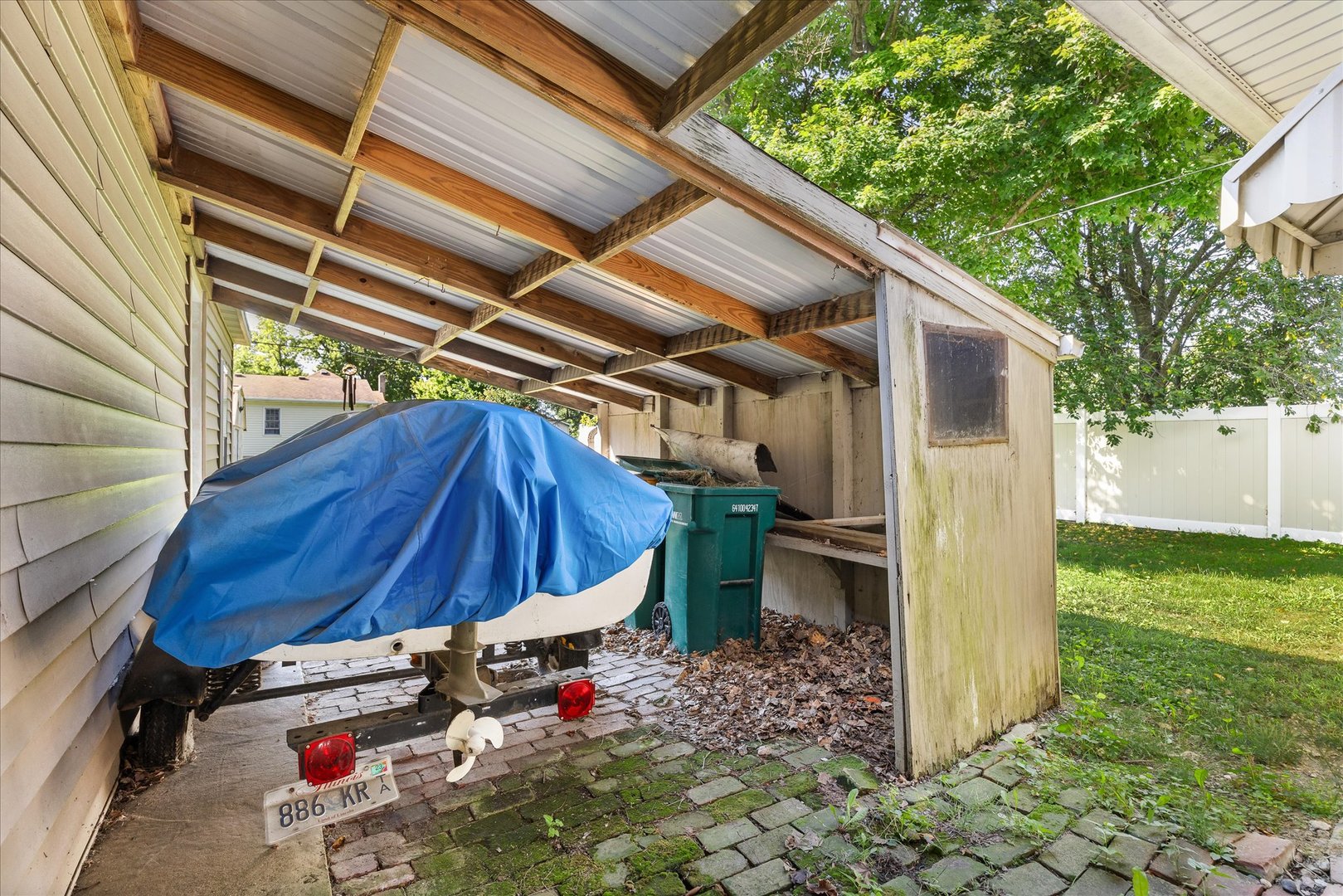 main property photo 23