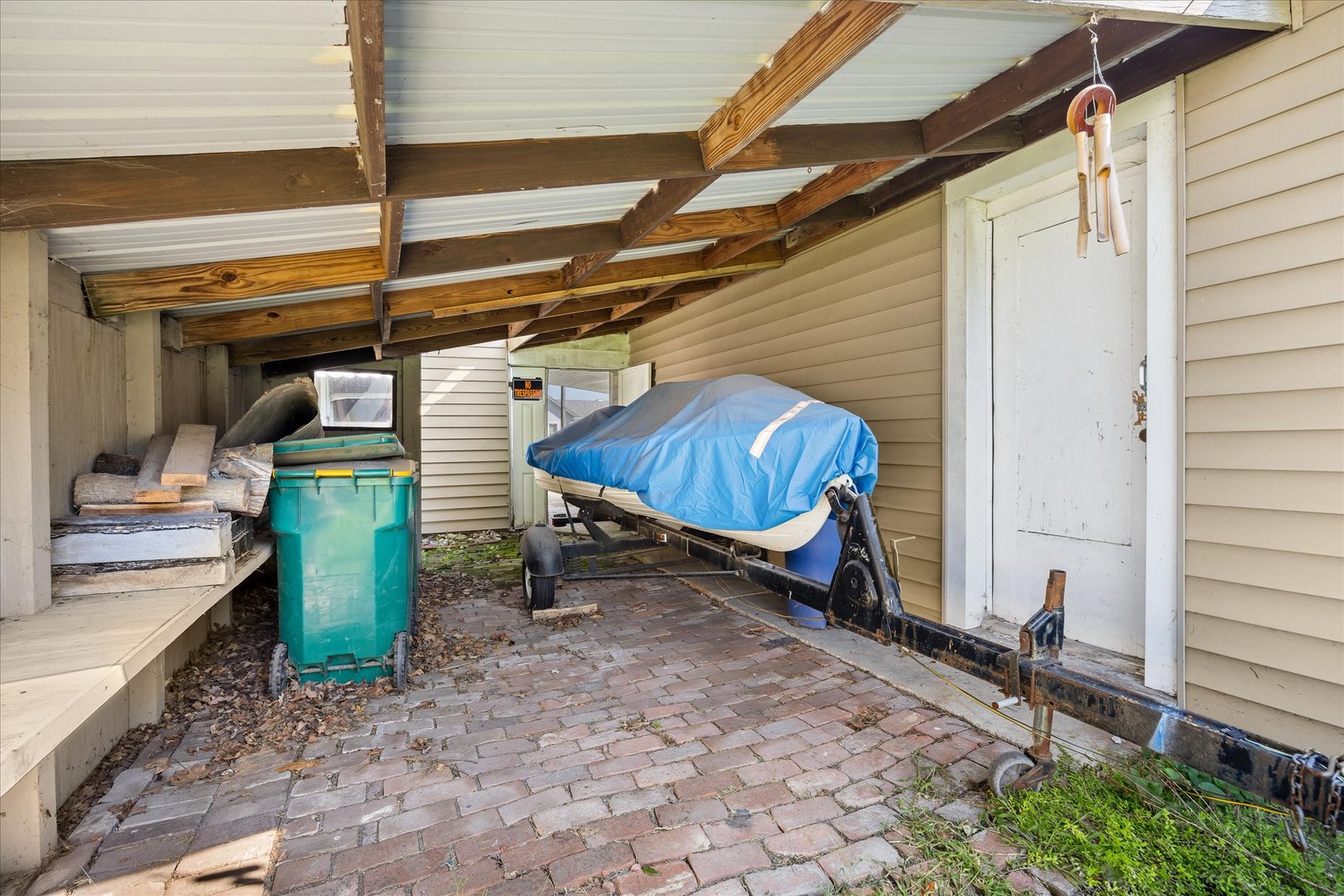 main property photo 24