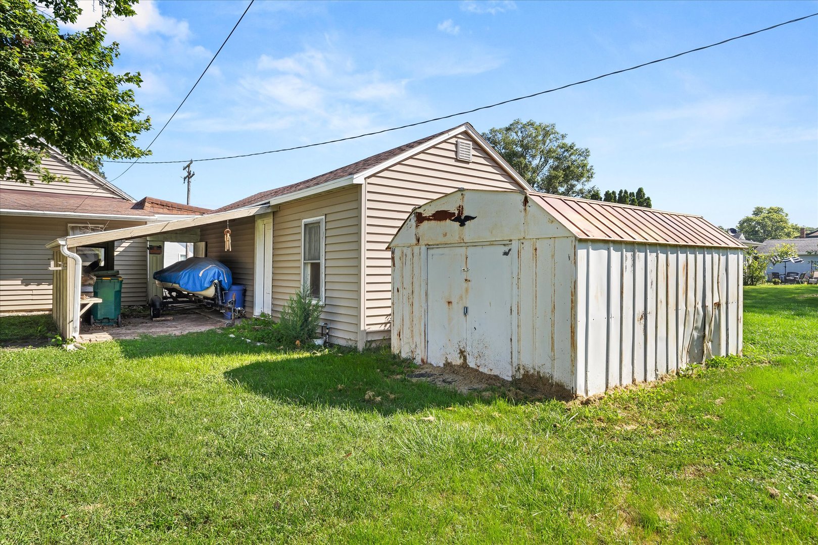 main property photo 25