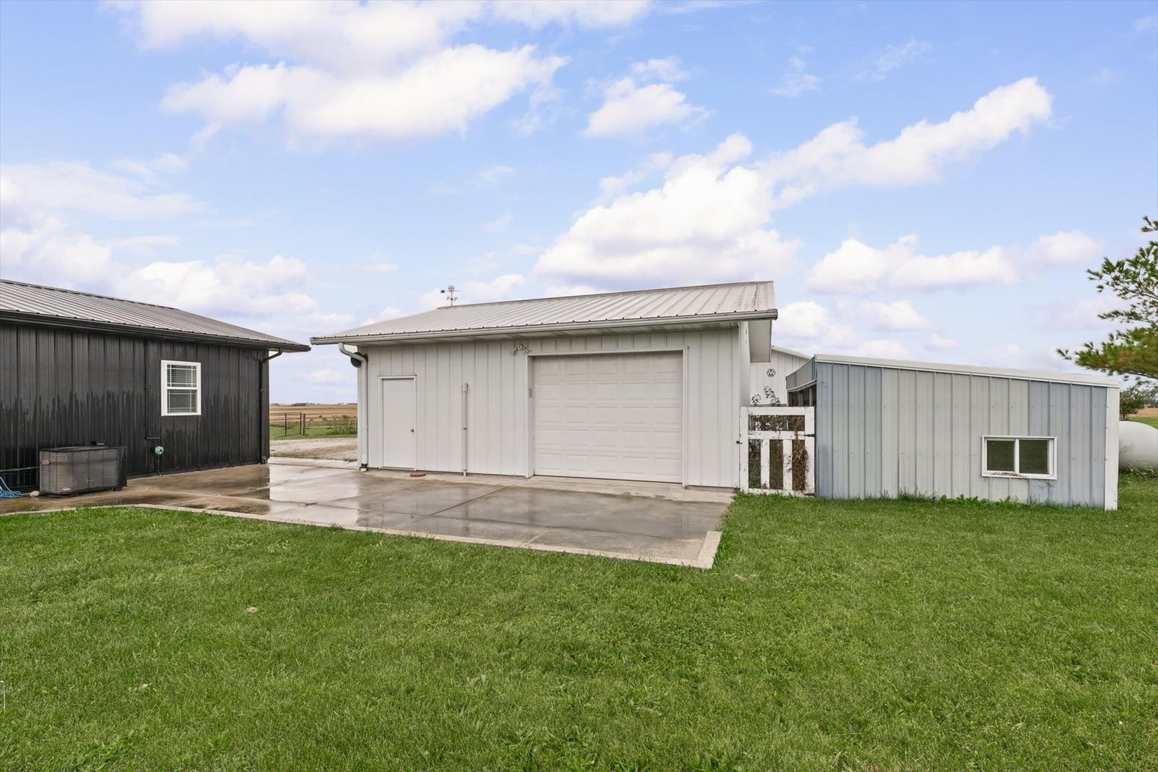 main property photo 36