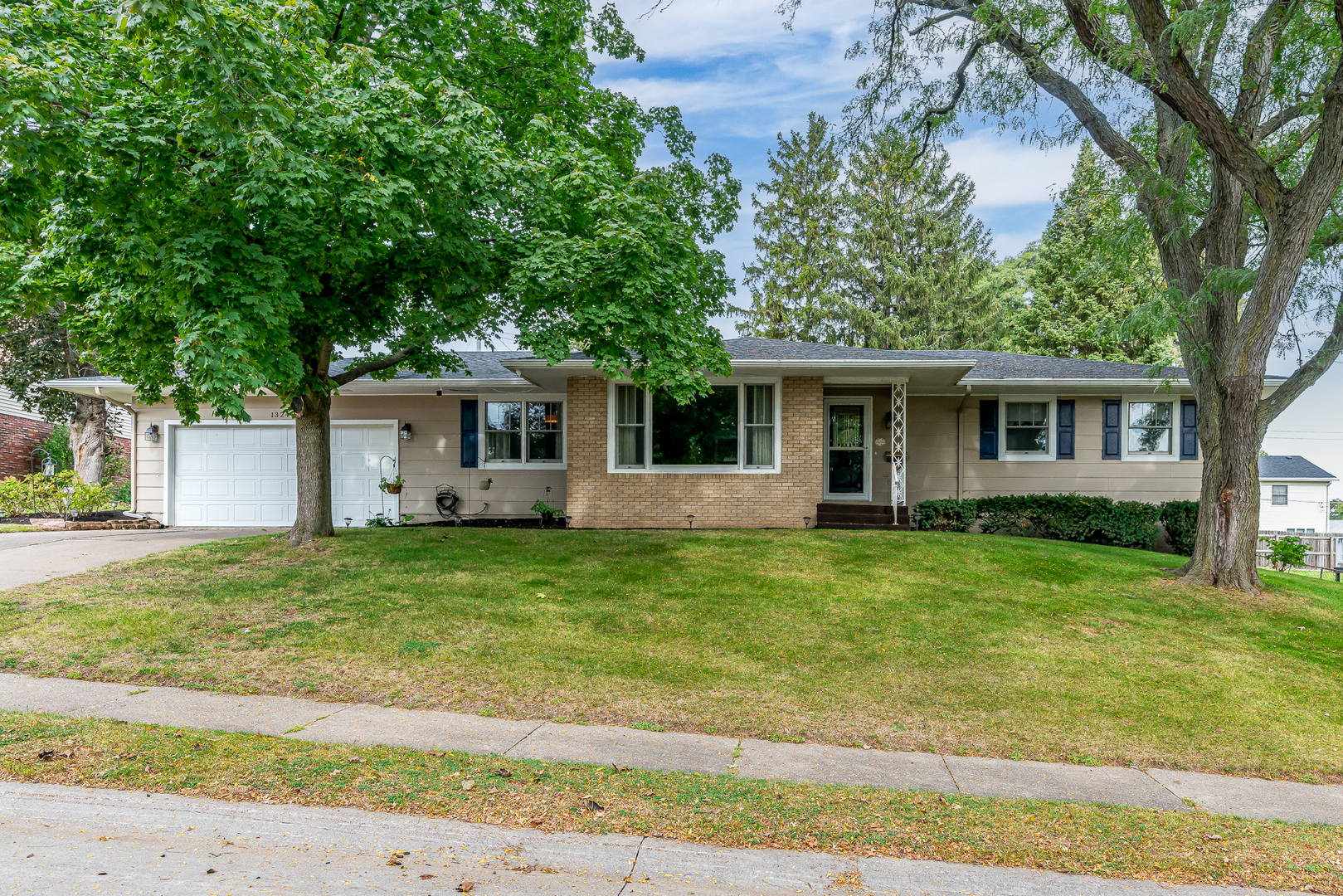 main property photo 0