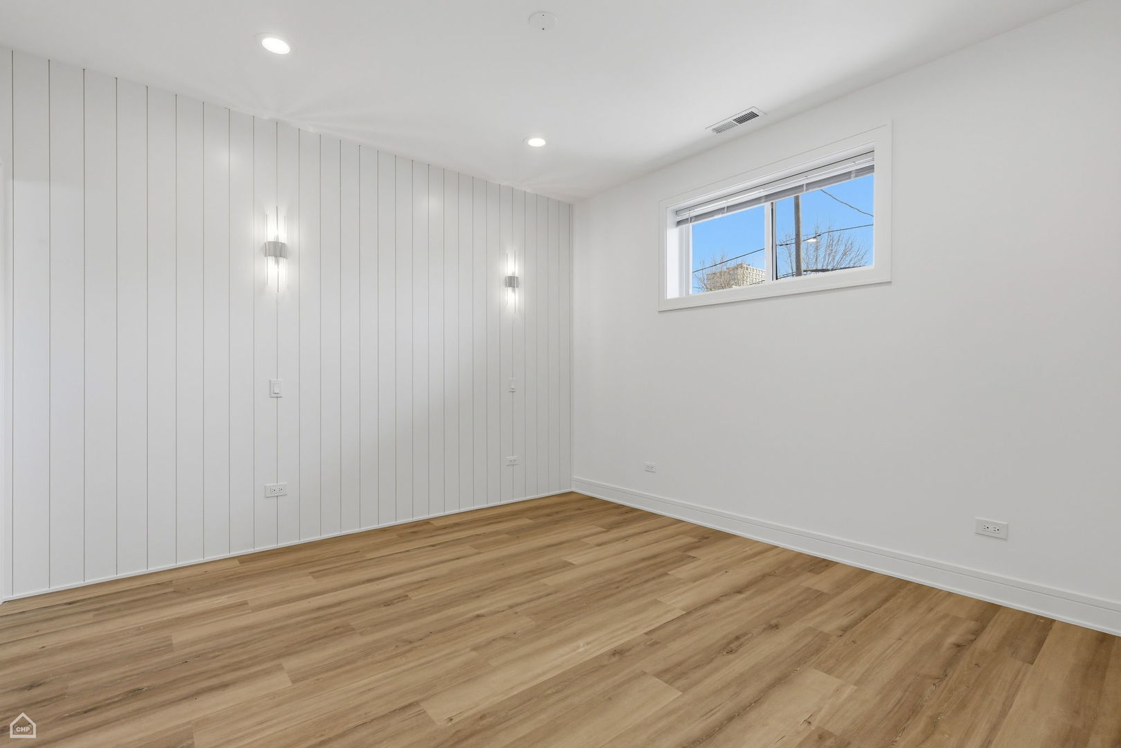 main property photo 67