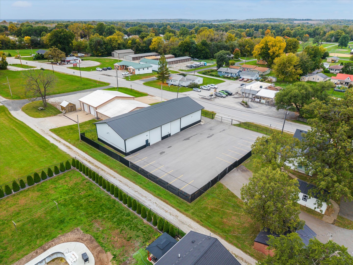 main property photo 29