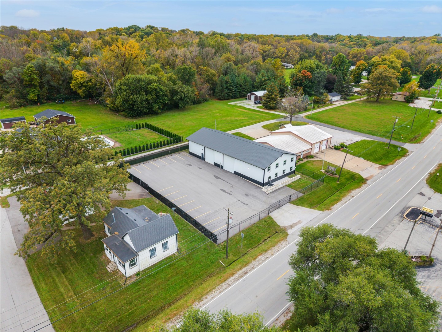 main property photo 32