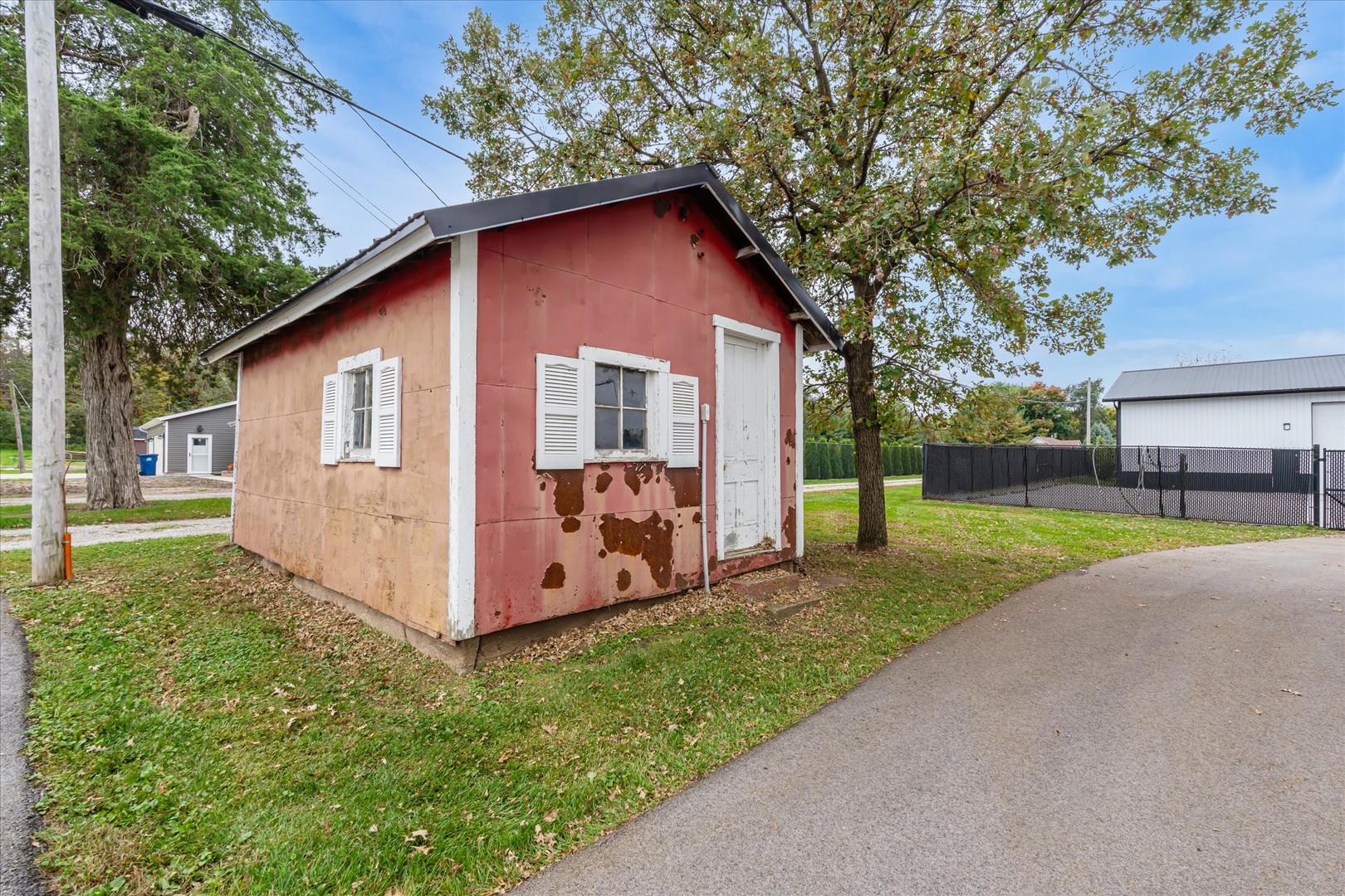 main property photo 42