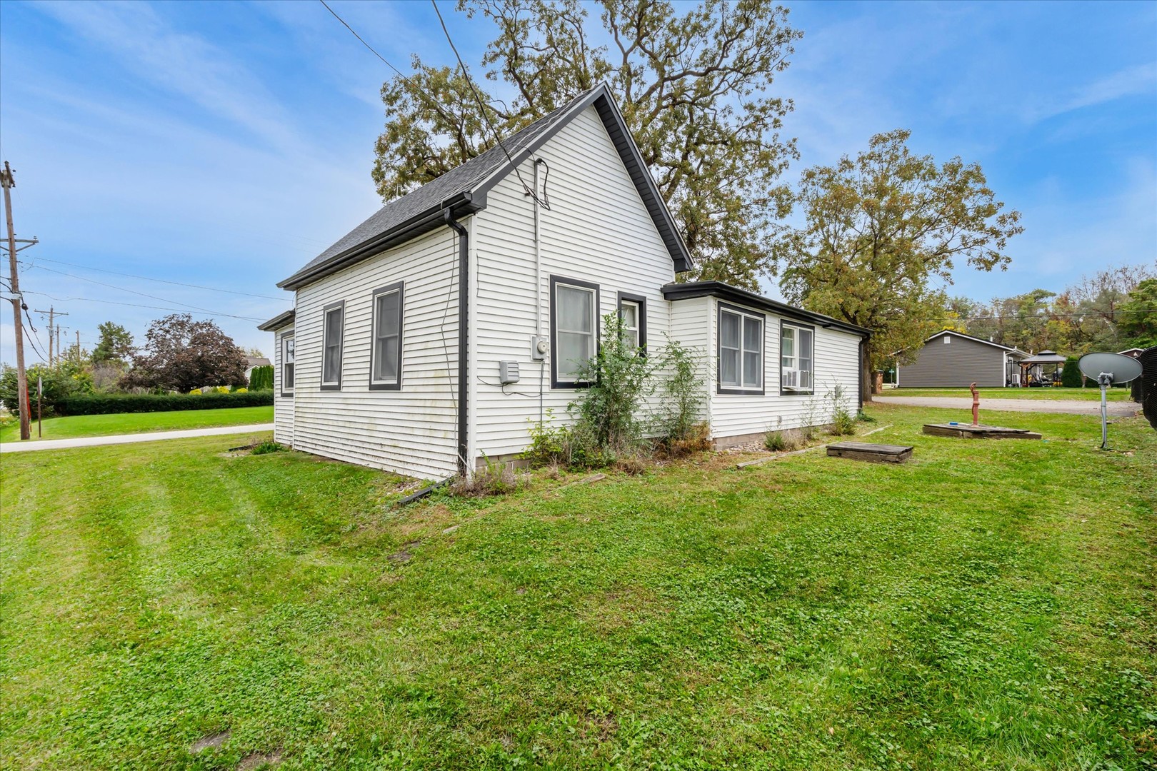 main property photo 47