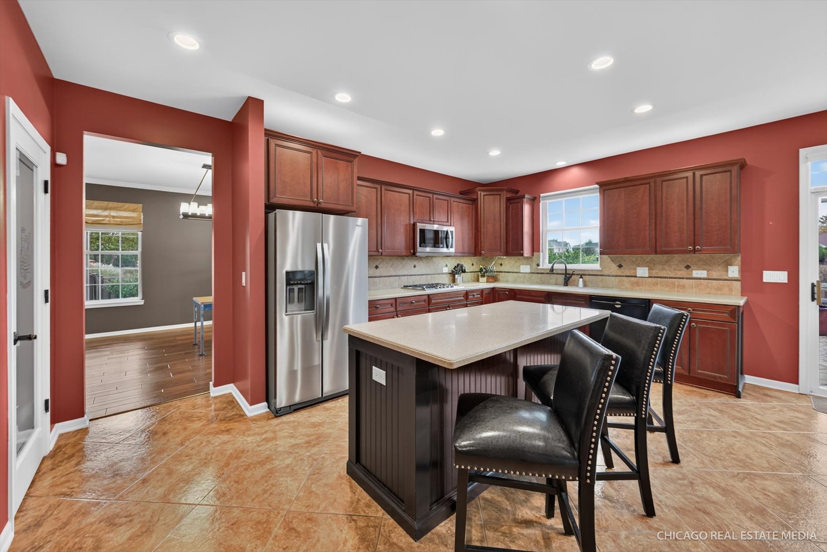 main property photo 9