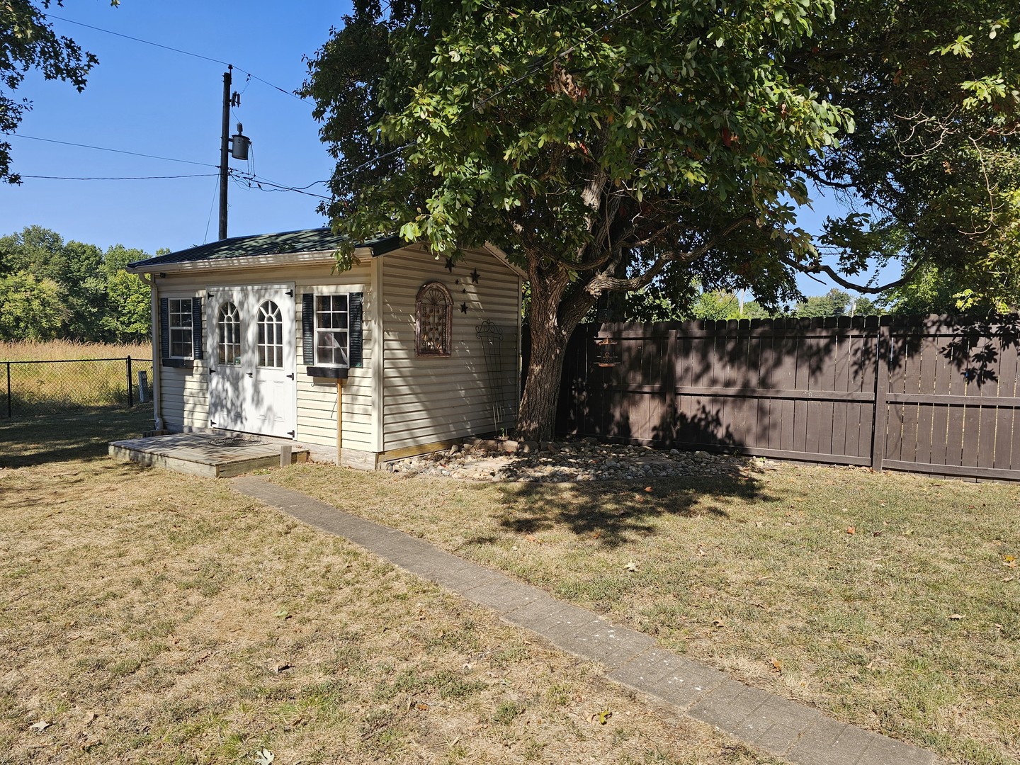 main property photo 10