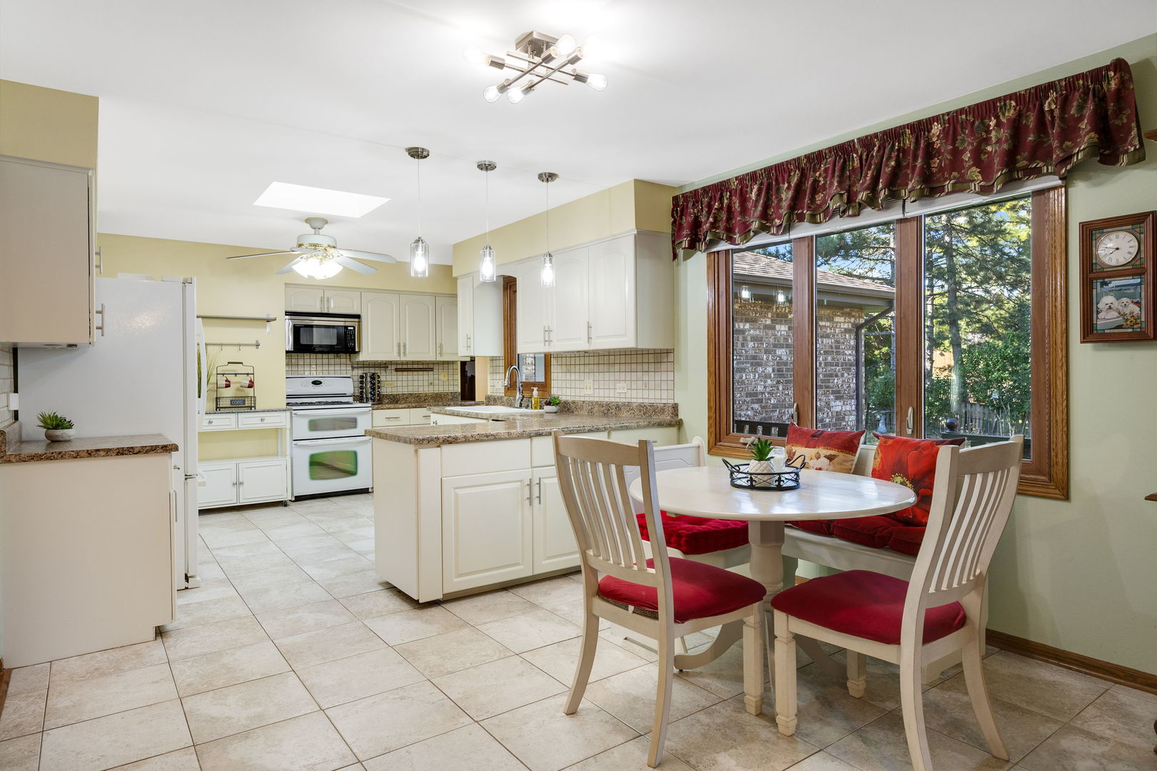 main property photo 5