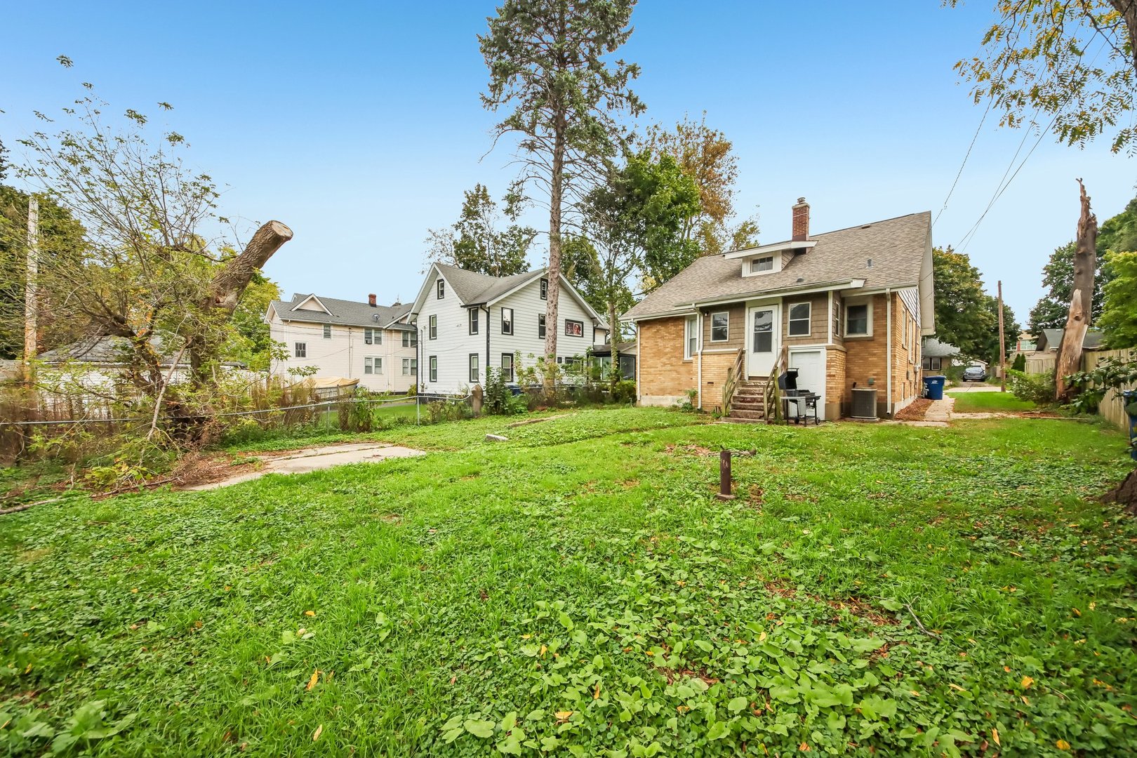 main property photo 36