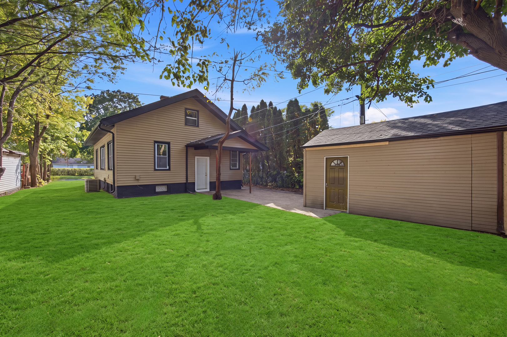 main property photo 24