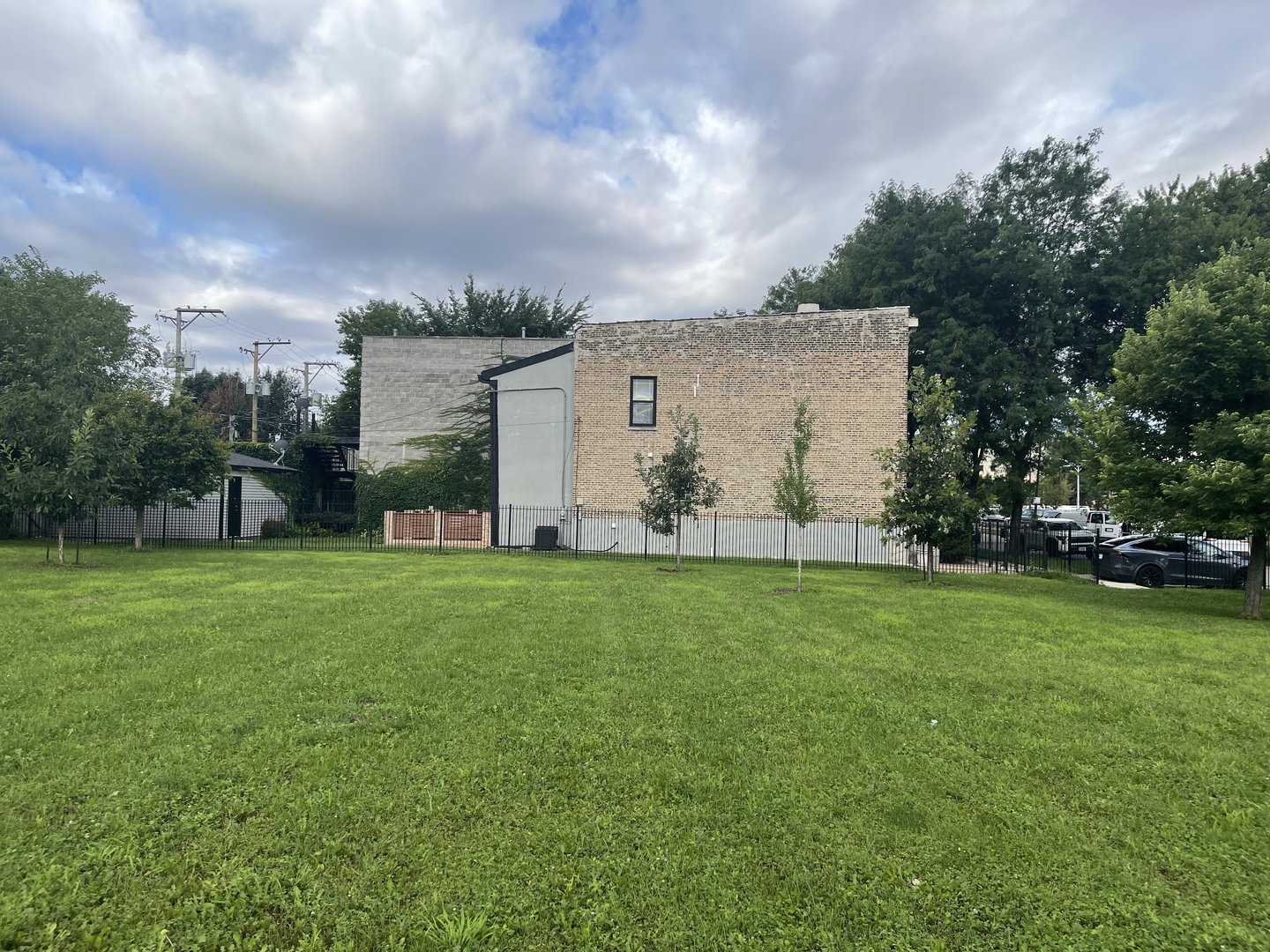 main property photo 28