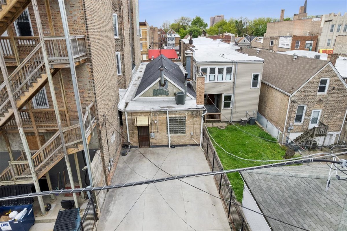 main property photo 25