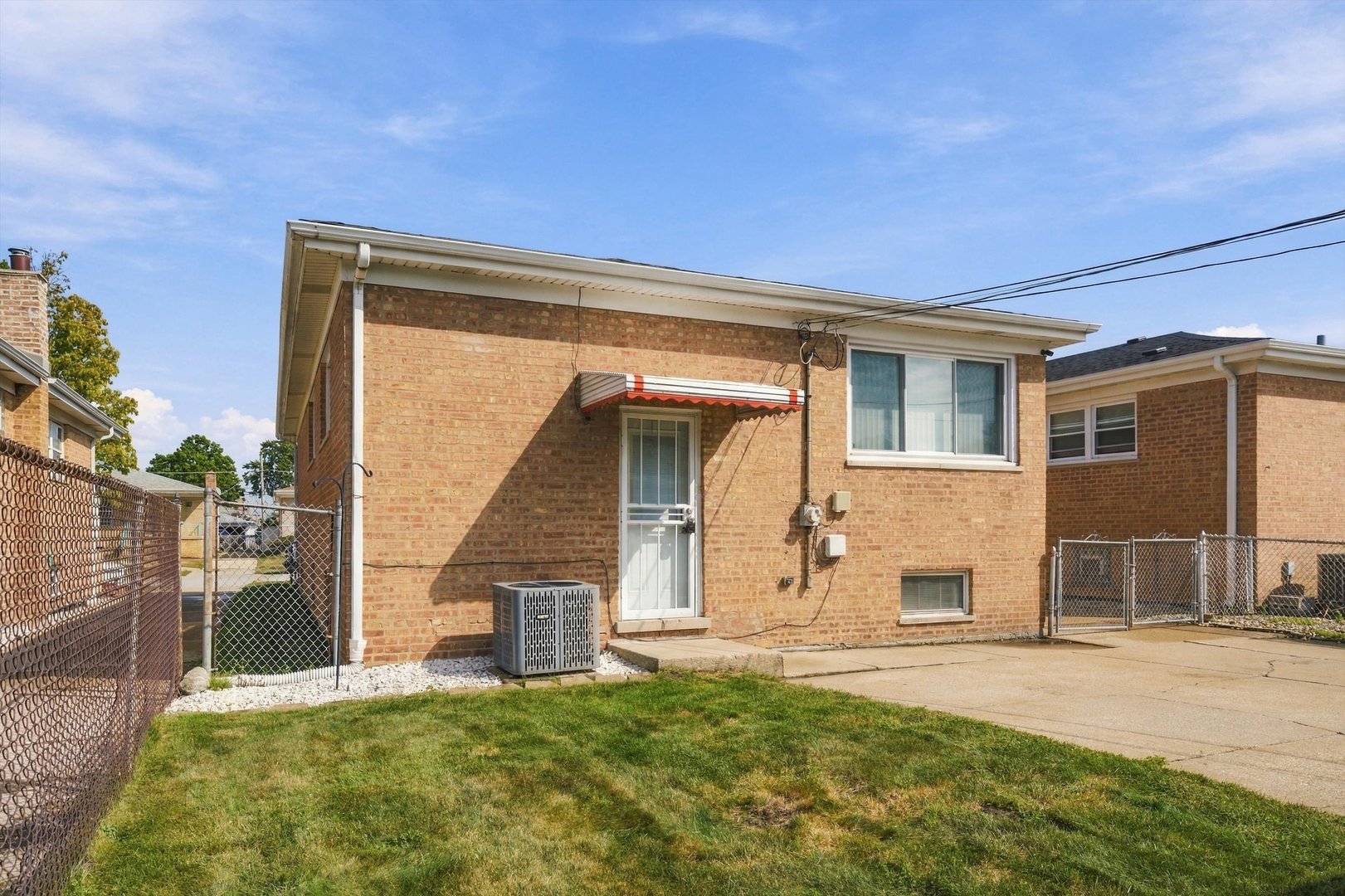 main property photo 40