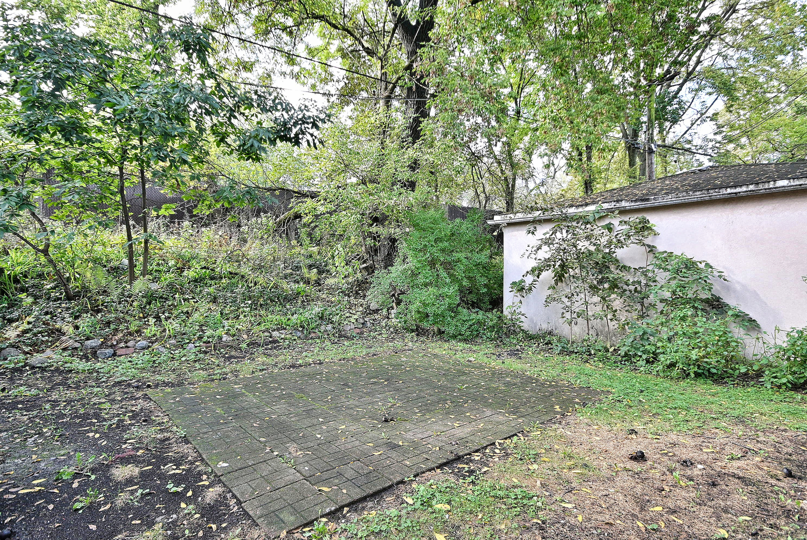 main property photo 20