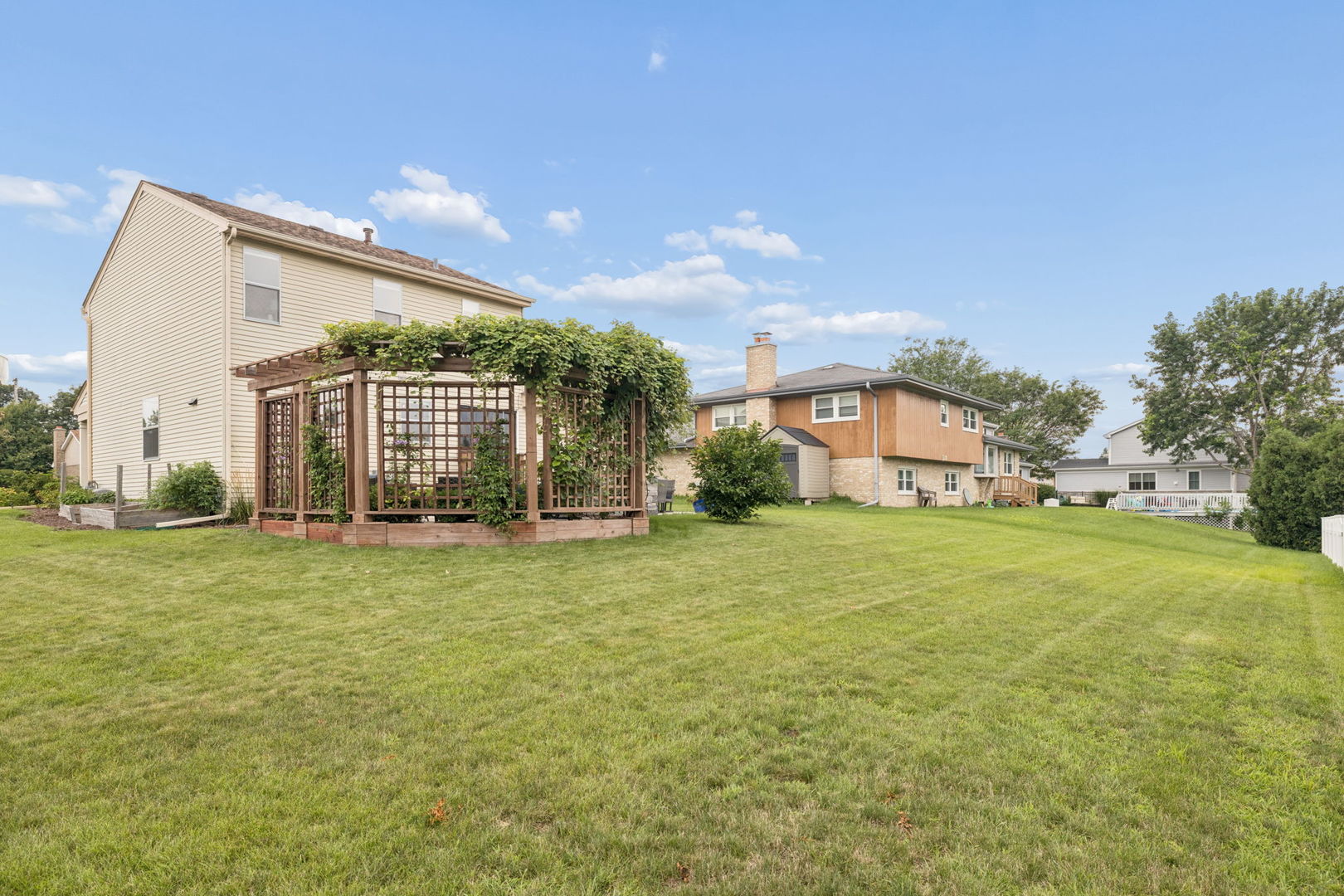 main property photo 18