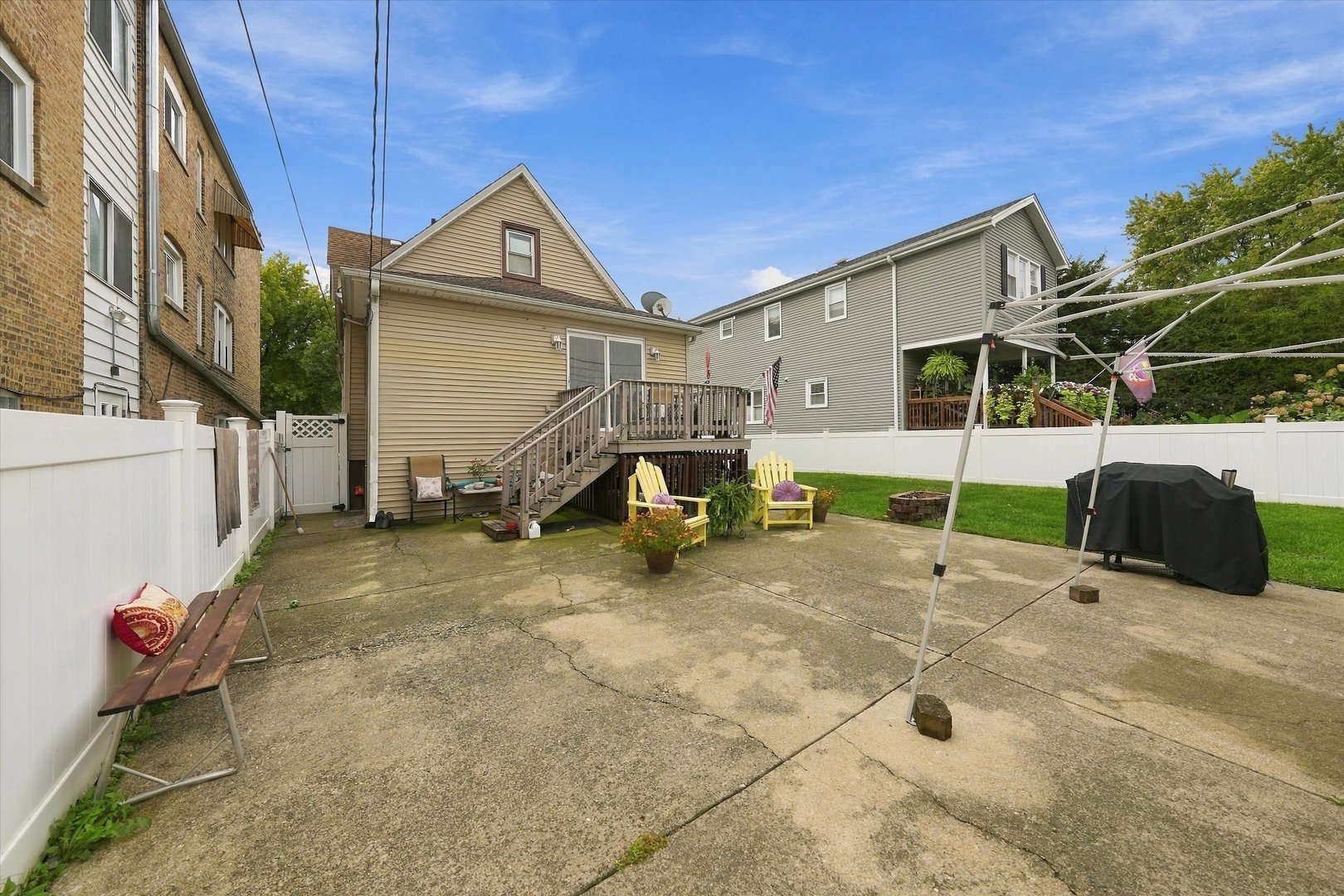 main property photo 32