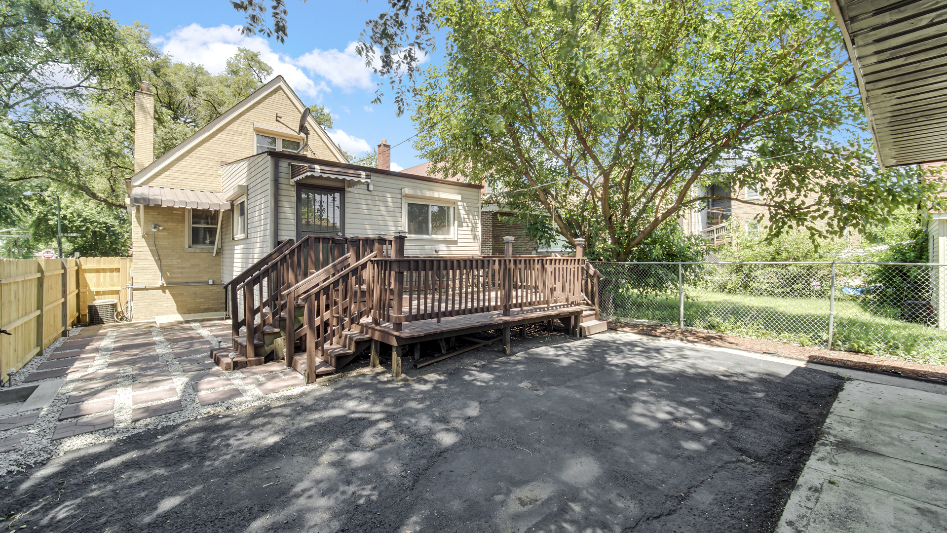 main property photo 27