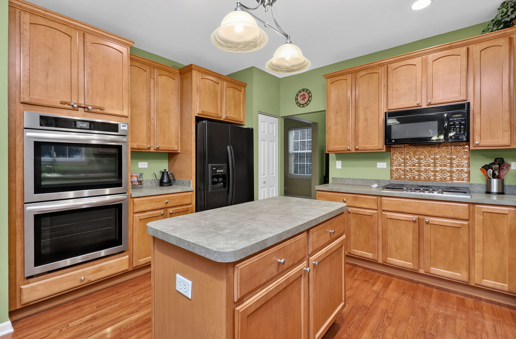 main property photo 7